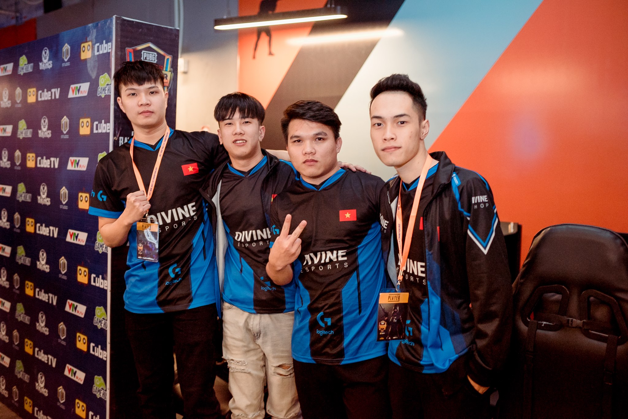 Kết quả hình ảnh cho sting divine esports 